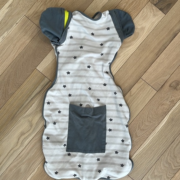 bblüv - Sleep sac Swaddle Up Gray Star Print - Picture 3 of 3